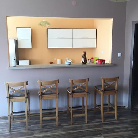 Palank Apartman Mosonmagyarovar Exterior photo